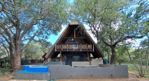 African Bush Escape - Housity
