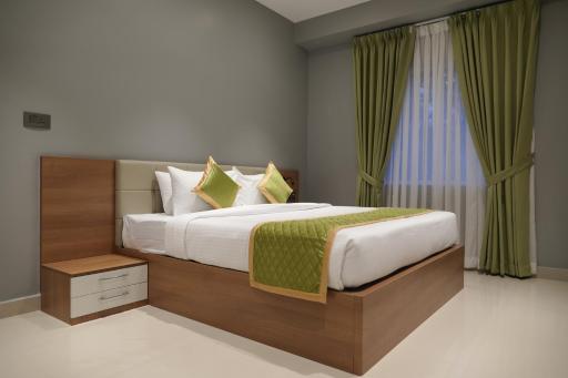 Hotel Grand Alleppey - Housity