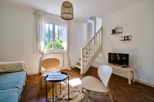 Julia Blue, Villa Hostal Naou Hossegor - sauna - salle de sport - wifi - netflix - Housity