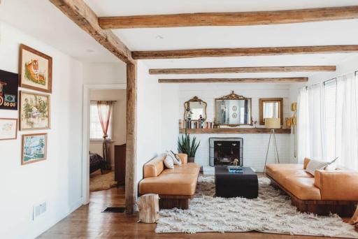 Ode to the '70's creative private home with pool - Housity