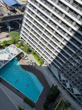 Condominium Fame Residence - Housity