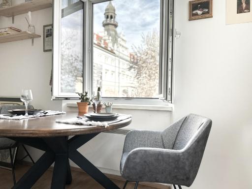 Stylish riverside living in the hearth of downtown - Housity