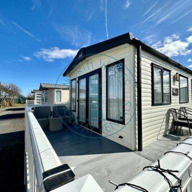 Luxury 6 berth caravan, Lyons Winkups, Towyn - Housity