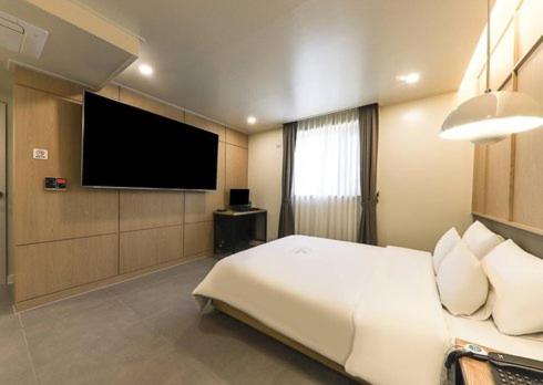 Like Hotel - Housity