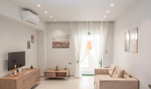 LOUTRAKI HOUSE - Housity