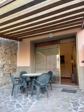 Tosca Apartment con Giardino Privato e AC nell'incantato Borgo Medievale di Suvereto - Housity