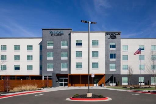 Fairfield by Marriott Inn & Suites Canton Riverstone Parkway - Housity