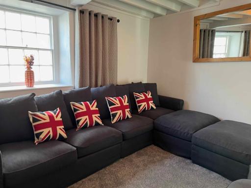 The North Wales Gathering - Hot Tub & Sleeps Up To 16 - Housity
