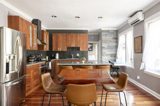 Riverfront Penthouse Suite in Midtown Harrisburg near Hershey - Housity