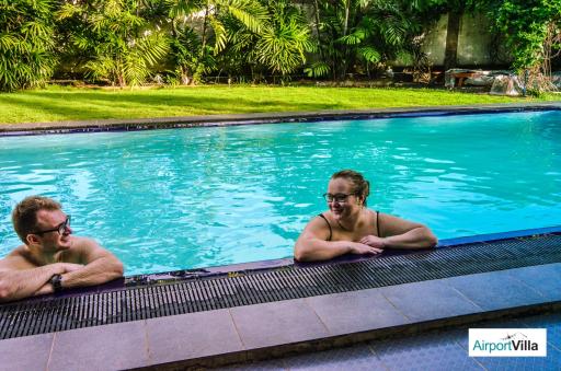 Airport Villa - Housity
