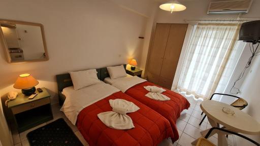 Kapolos budget hotel - Housity