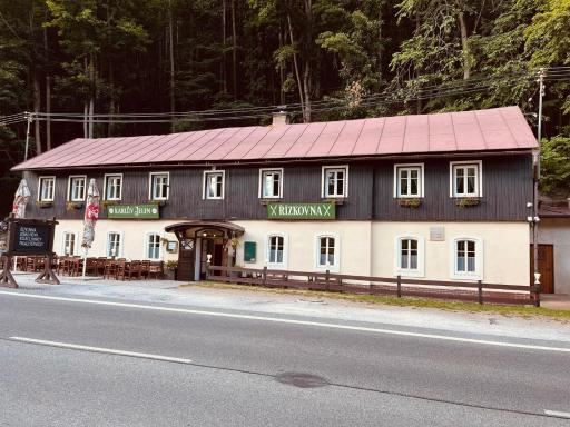 POD SVATOU ANNOU - penzion a řízkovna - Housity