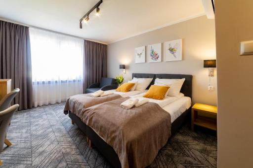 Hotel Jubilat - Housity