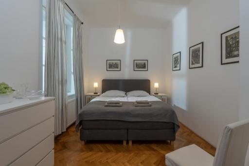 Apartman Carolinum - Housity