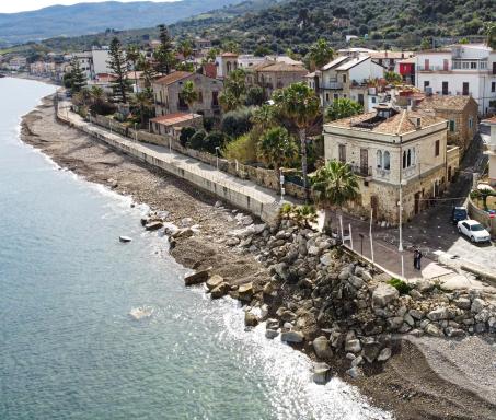 Stanza del pescatore - casa rustica sul lungomare - Housity