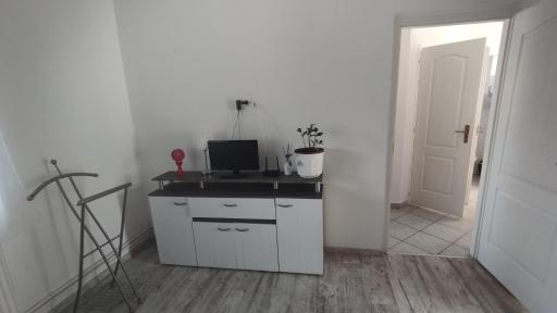 Korona Apartman - Housity