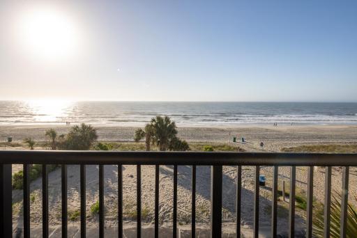 Aventura on the Ocean - Housity