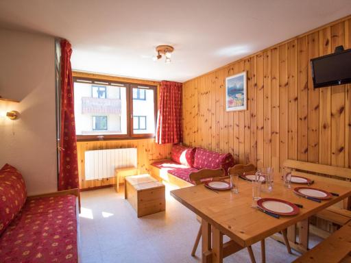 Appartement chaleureux à 300m des pistes, 5 personnes, balcon, draps, parking - FR-1-508-228 - Housity