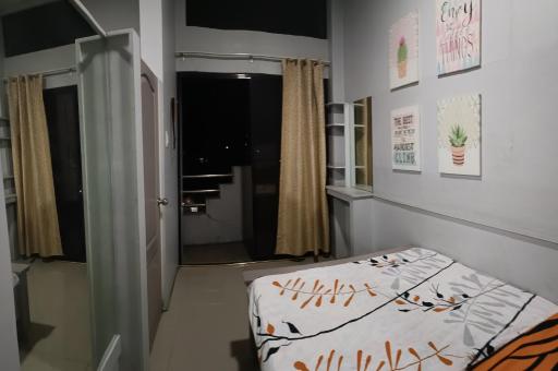 1br TonCil Homestay - Executive Apartelle - Housity
