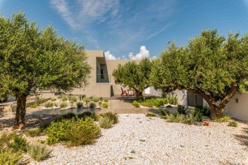 Nama Villa 250m from the sea - Housity