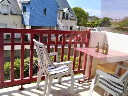 Appartement paisible à La Turballe: proche plage, commerces, balcon ensoleillé, parking et garage - FR-1-392-112 - Housity