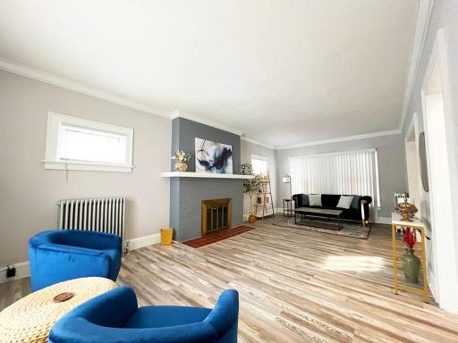 Cleveland Heights Gem Pet-friendly, Sleeps 12 - Housity