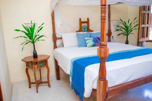 Tembo Beachfront Cottage - Housity