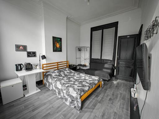 Private Room in center of Charleroi - Housity