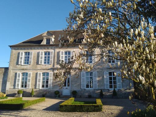 Charme D Antan - Housity