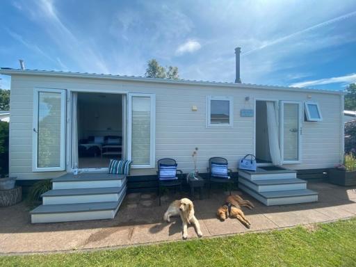 N 9Strandnahes, hunde-familienfreundliches Ferienhaus - Housity