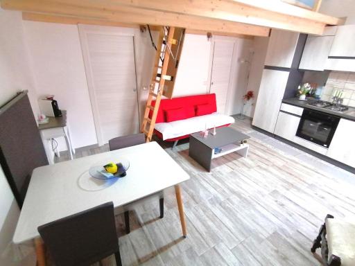 DIMORA HELIANTHUS - Housity