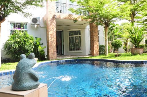 Suzie pool villa 7 bedrooms with private pool. - Housity