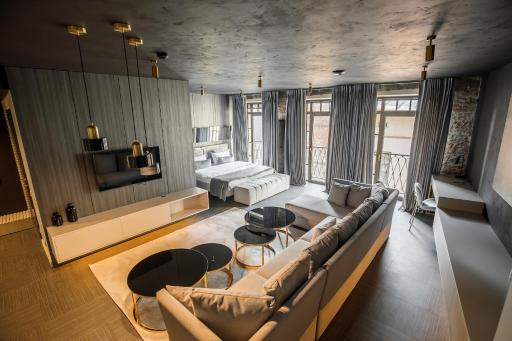 Victoria Deluxe Hotel - Housity