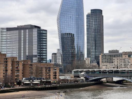 River Thames View Entire Apartment next to Tate Modern and St Paul Cathedral - Housity