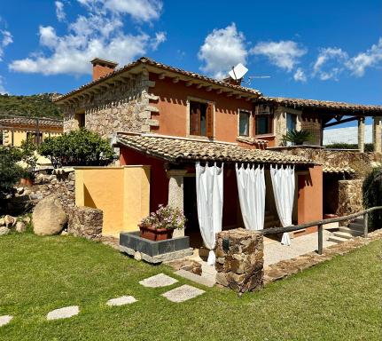 Villa Zippiri Is Molas Pula - Housity