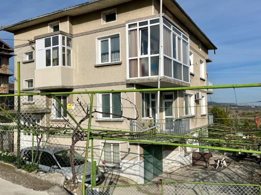 Къща Спирови - Housity