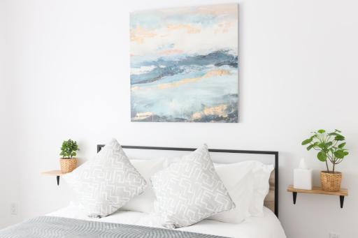 Stylish Boho Retreat- 5 Bed - 4 Bath - 15 min to Falls - Housity