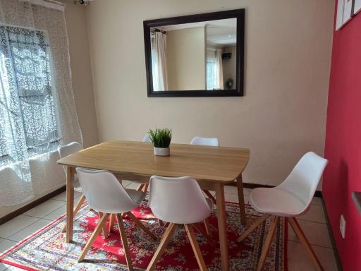 Zuri Holiday House - 3 bedroom - Housity