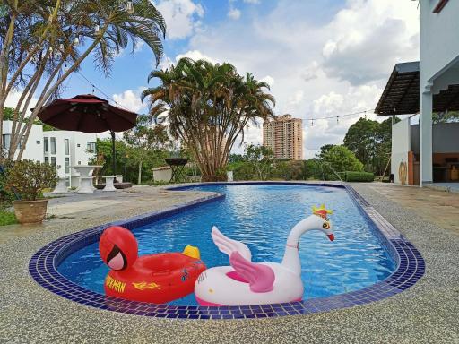 Yussy Homestay at Afamosa Bungalow - Housity