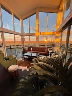 Aurora Lodge Hotel - Housity