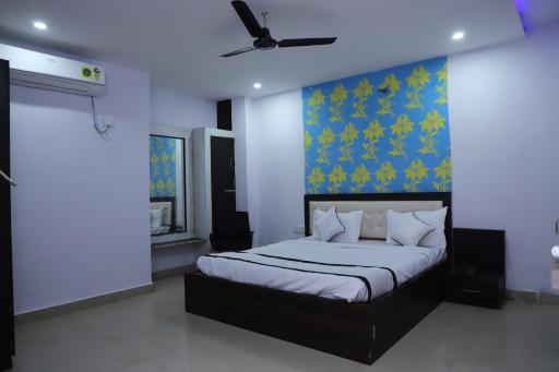 Hotel Axiom Prime - Housity