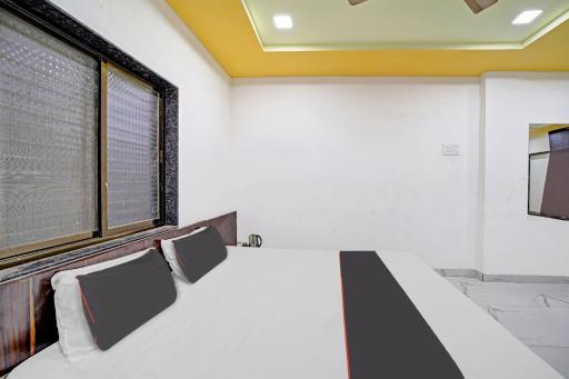 Collection O Hotel Sai Laxmi Garden - Housity