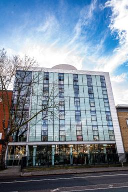 Davies Court (Canary Wharf) - Housity