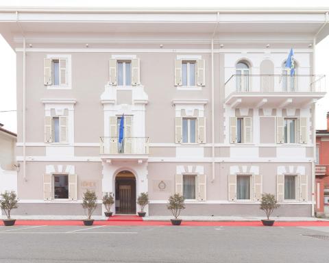 Doride Suites Boutique Hotel - Housity