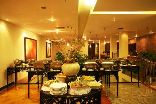 Lakeshore Hotel & Apartments - Housity