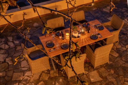 Walnut tree Villa Ano Archanes-10km from Heraklion - Housity