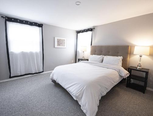 Cheerful home with free parking and WiFi - Housity