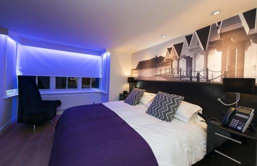 The Mayfield Seamer - Housity