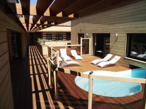 LES BELLES ÉPOQUES B&B - PISCINE - TERRASSES - BRUMISATEURS - Proche Puy du Fou - Housity