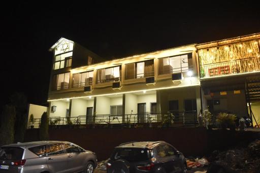 Bougain Valley - Housity